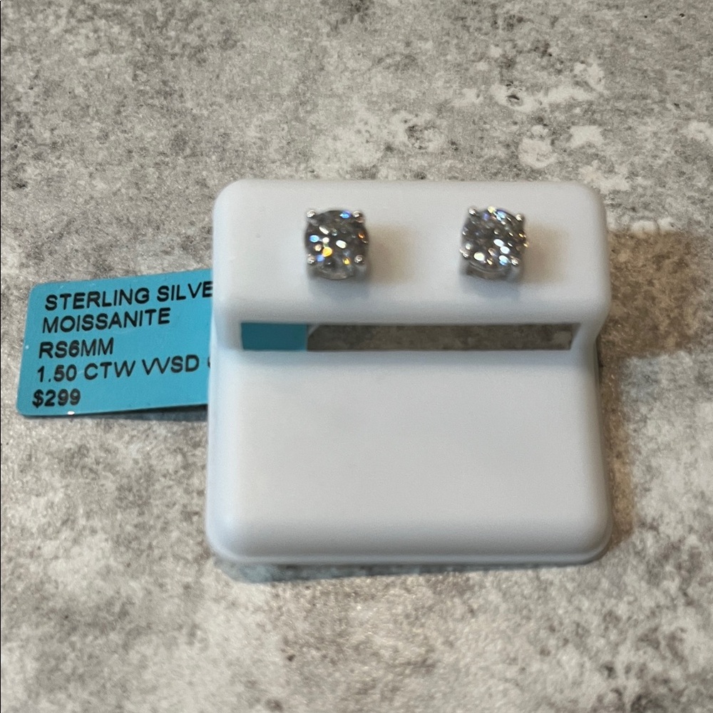 Sterling Silver Moissanite Stud Earrings - White